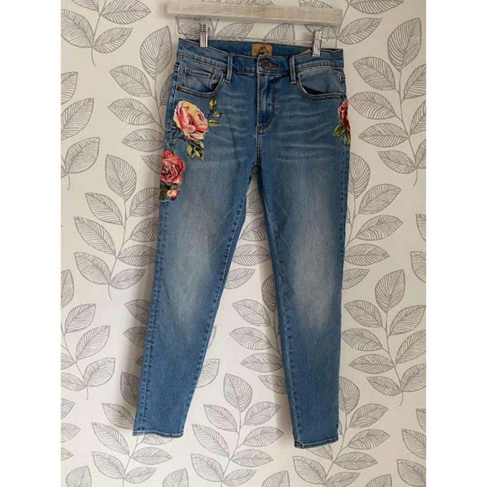 Driftwood Floral Embroidered Denim, Size 26